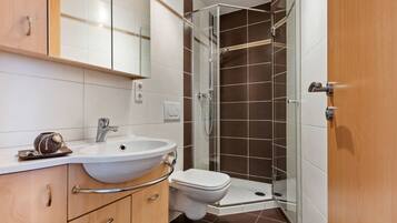 Apartment | Bathroom | Towels