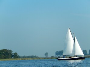 Exterior - Cosy Holiday Home in Friesland by the Lake (Stavoren)