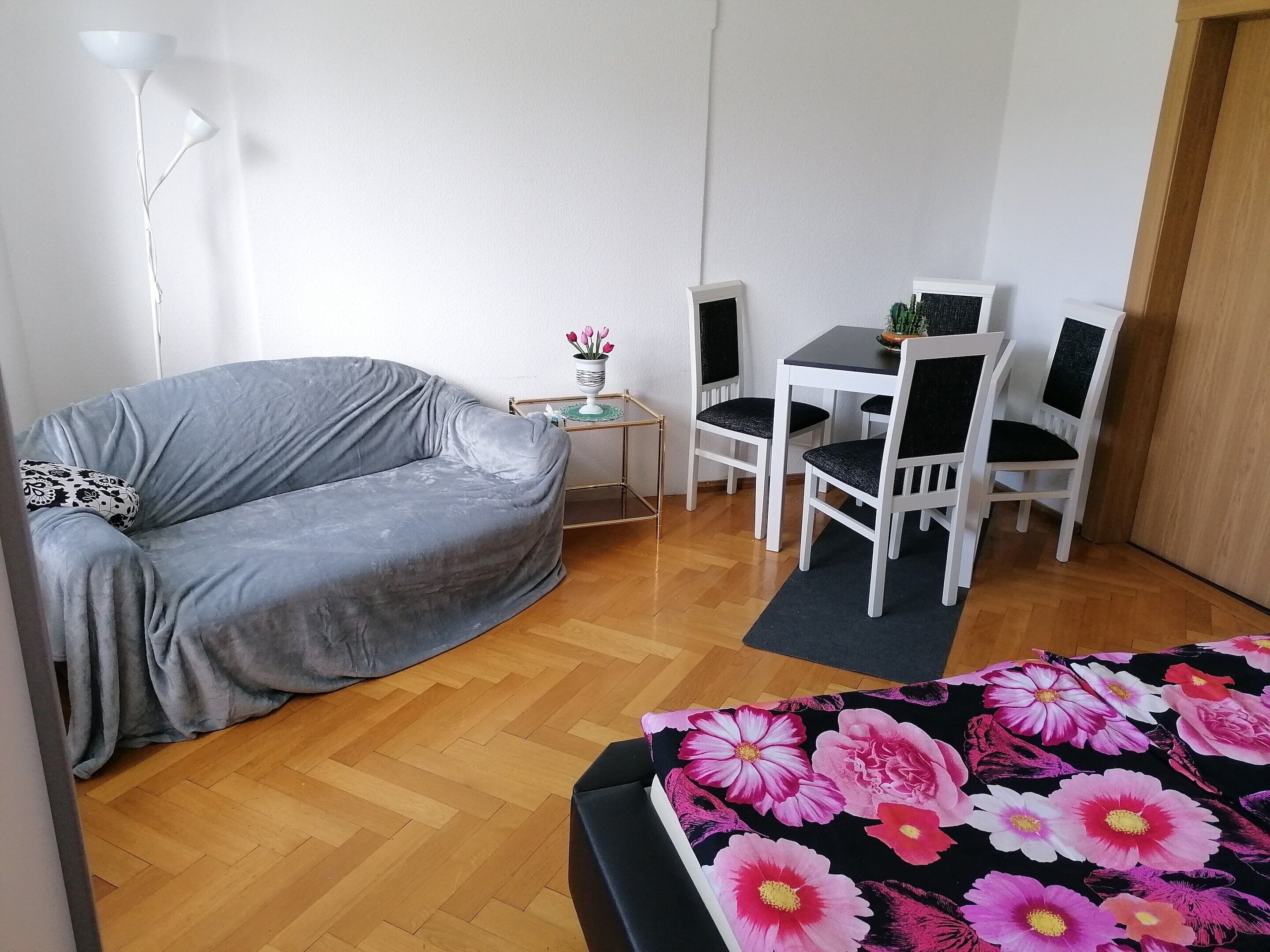 Apartment | 2 bedrooms, iron/ironing board, bed sheets