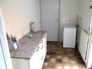 House | Private kitchen - Holiday Home Harlingen Near the Sea (Harlingen)