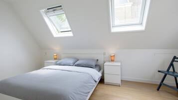 2 bedrooms, individually furnished, bed sheets