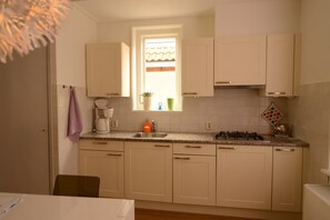 House | Private kitchen - Holiday Home Harlingen Near the Sea (Harlingen)