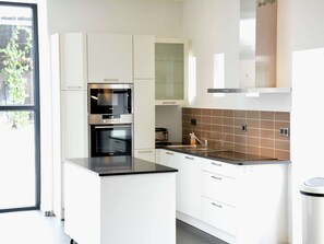 Private kitchen - Farmhouse Retreat, Fernelmont (Fernelmont)