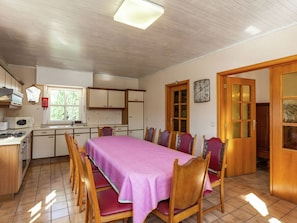 Dining - Villa With Large Fenced Garden Near Bruges and the Forest (Bruges)