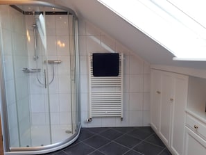 Apartment | Bathroom - Spacious Apartment near Forest in Emmelbaum (Emmelbaum)