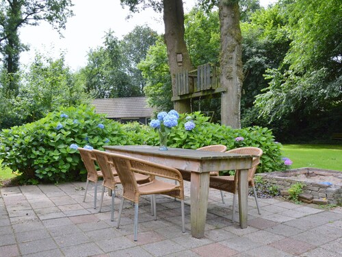 An Atmospheric Farm House Within Walking Distance of Megalith and Drents-friese Wold