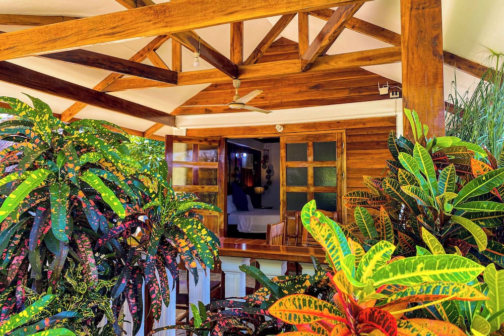 Rainbow Bay Beach and Dive Resort