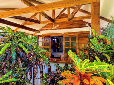 Seaview King Cottage | Terrace/patio. Rainbow Bay Beach and Dive Resort