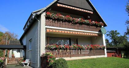 Cozy Apartment near Forest in Hullersen