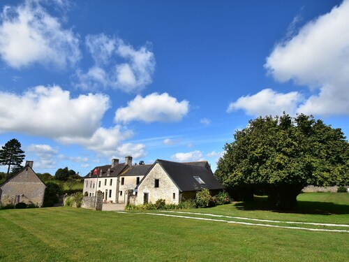 Modern Holiday Home in Yvetot-bocage With Private Terrace
