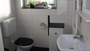 Maison | Salle de bain | Douche, serviettes fournies