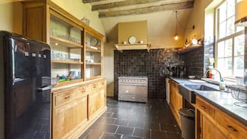 House | Private kitchen | Fridge, highchair