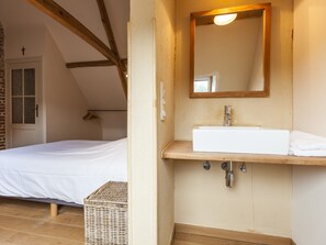 House | Bathroom