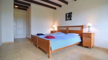 Ferienhaus | 4 Schlafzimmer, individuell eingerichtet, Bettwäsche