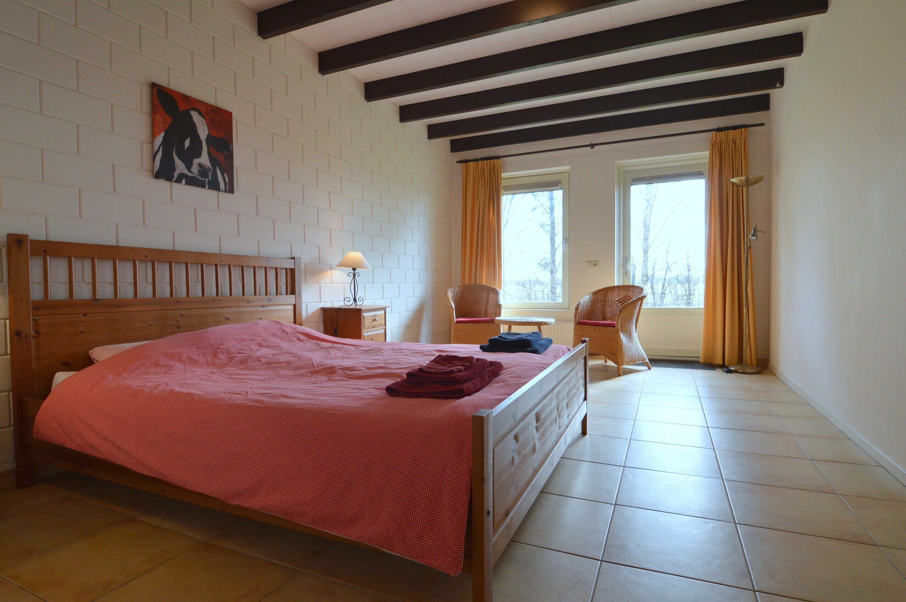 House | 4 bedrooms, individually furnished, bed sheets