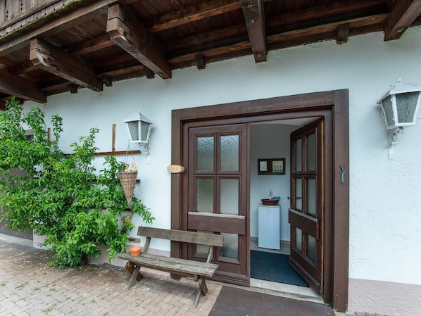 House | Reception