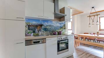 Ferienhaus | Eigene Küche | Wasserkocher, Toaster, Hochstuhl, Kochgeschirr/Geschirr/Besteck