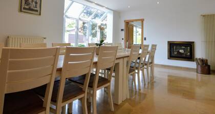 Spacious Villa in Zingem With Garden