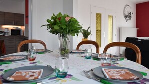Dining - Spacious Holiday Home in Niderviller With Garden (Niderviller)