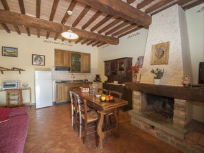Ferienhaus | Wohnzimmer | Kamin