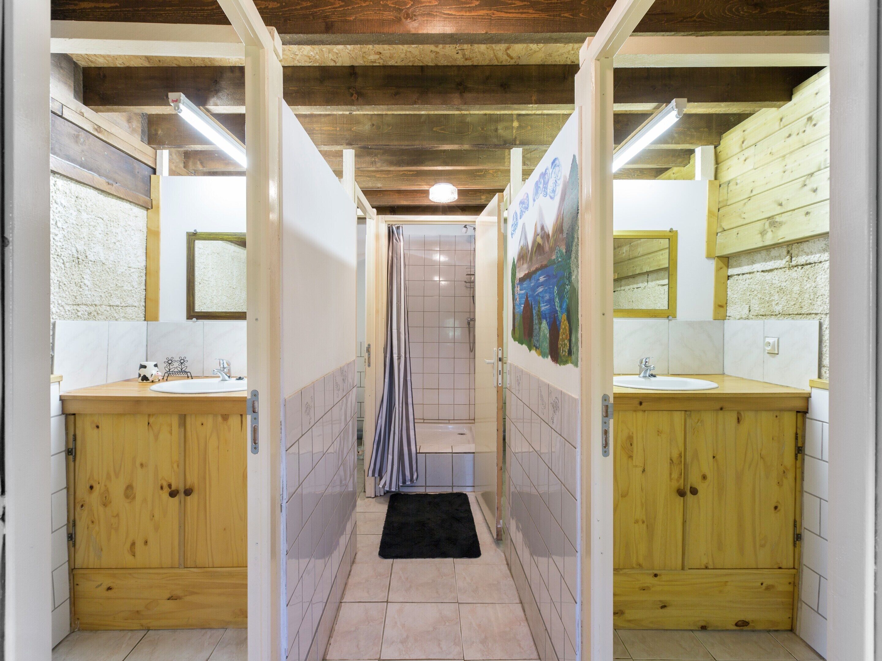 House | Bathroom