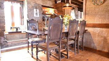 House | Dining