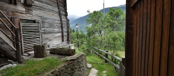 Cozy Stay Near Aletsch