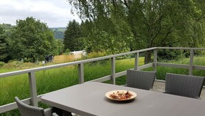 Chalet | Balcony - Chalet With Sauna, Fenced Garden and Beautiful Views near Dinant (Hastiere)