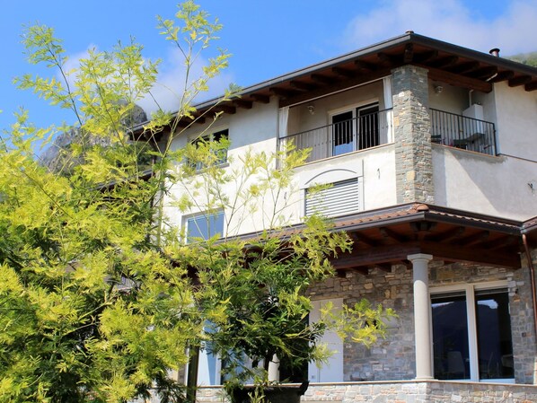 Apartment | Exterior - Ello Apartment for Lake Adventures (Marone)