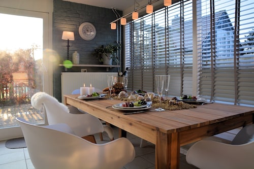 Cozy Holiday Home in Noordwijkerhout near Lake