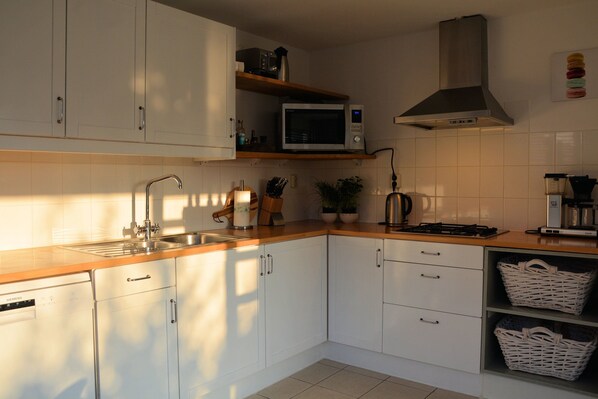 House | Private kitchen - Cozy Holiday Home in Noordwijkerhout near Lake (Noordwijkerhout)