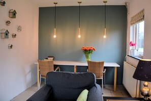 House | Living room - Cozy Holiday Home in Noordwijkerhout near Lake (Noordwijkerhout)