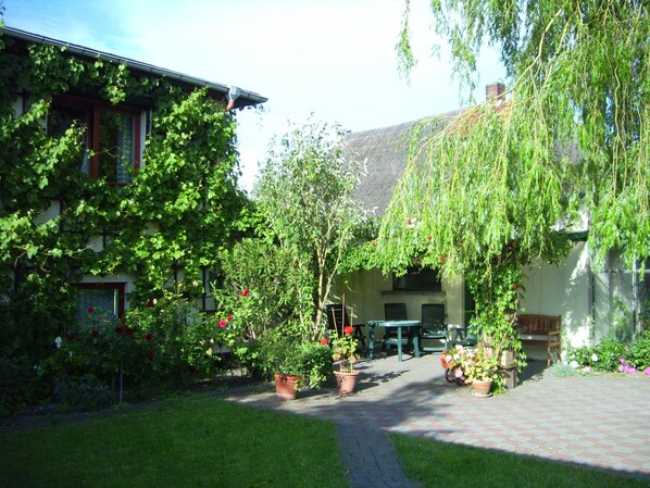 Apartment | Garden