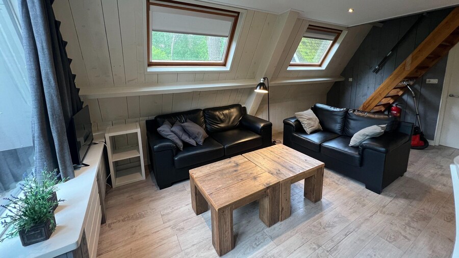 Family Bungalow by the Fen