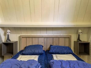 House | 3 bedrooms, individually furnished, bed sheets - Family Bungalow by the Fen (Stramproy)