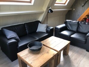 House | Living room - Family Bungalow by the Fen (Stramproy)