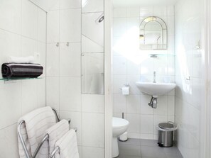 Shower - Holiday Home in the Midst of Expansive Meadows in Overijssel (Kamperveen)