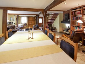 Dining - Spacious Holiday Home in Altenilpe With Open Fireplace (Schmallenberg)