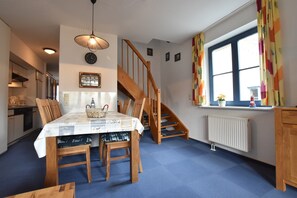 Dining - Stylish Family Stay by Beach (Boltenhagen)