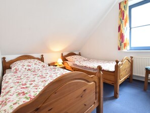 Apartment | 3 bedrooms, bed sheets - Stylish Family Stay by Beach (Boltenhagen)