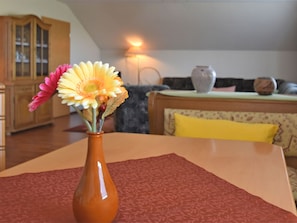 3 ห้องนอน, ตกแต่งพิเศษโดยเฉพาะ, ผ้าปูที่นอน