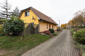 Apartment | Garden