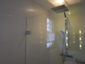 Apartment | Bathroom - Apartment in Trittenheim With Terrace and Garden (Trittenheim)