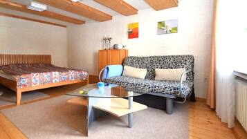 4 bedrooms, individually furnished, iron/ironing board