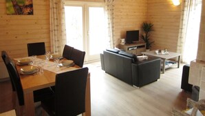 Dining - Cozy Chalet in Oignies-en-thiérache With Sauna (Viroinval)