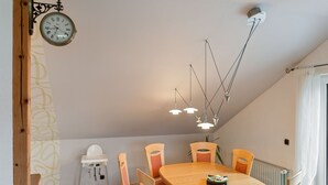 Dining - Lovely Apartment With Balcony, Bbq, Garden Furniture, Bicycles (Bad Wuennenberg)
