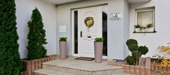 อพาร์ตเมนต์พื้นที่กว้างขวางพร้อมลานระเบียงส่วนตัว