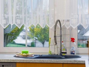Apartment | Private kitchen | High chair - Apartment on the Edge of the Forest (Eslohe)