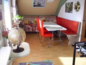 Apartment | Living room | TV - Apartment mit Bergblick in Bernau-innerlehen (Bernau)