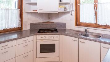 House | Private kitchen | Highchair